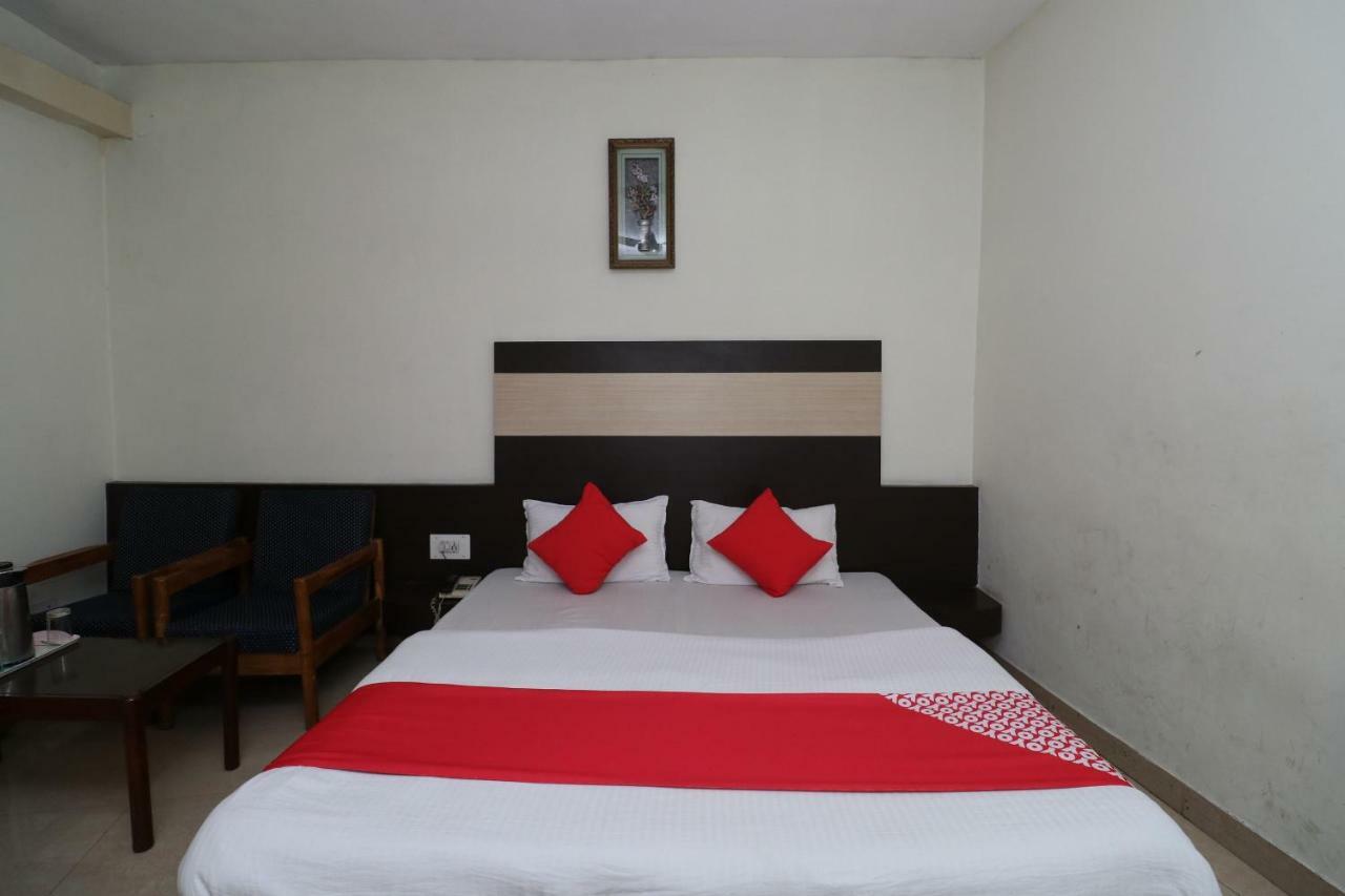 Oyo 38036 Hotel Basera Katra  Exteriör bild