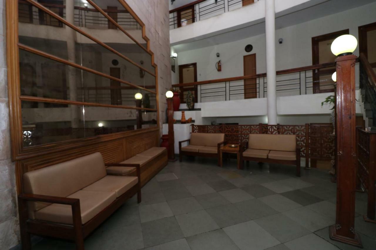 Oyo 38036 Hotel Basera Katra  Exteriör bild