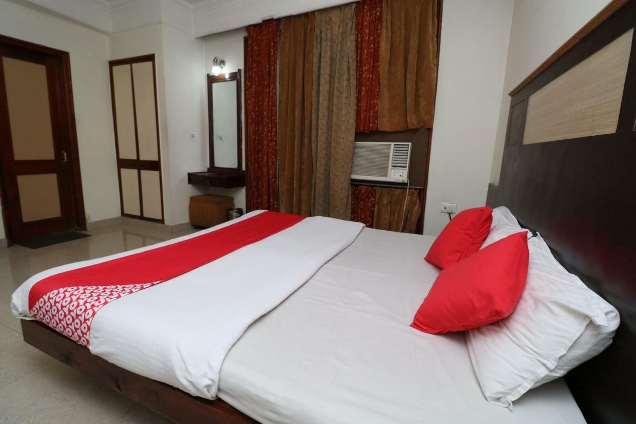 Oyo 38036 Hotel Basera Katra  Exteriör bild