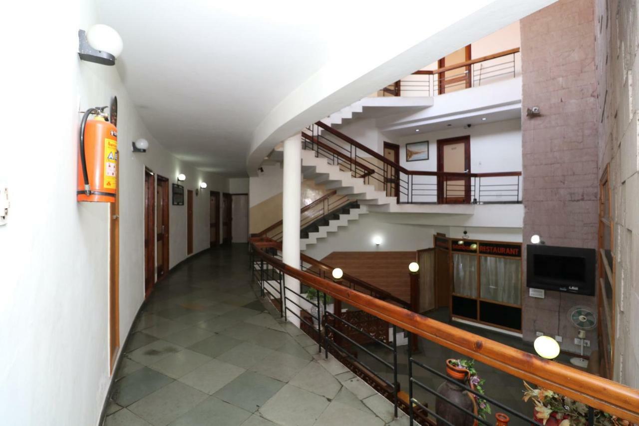 Oyo 38036 Hotel Basera Katra  Exteriör bild