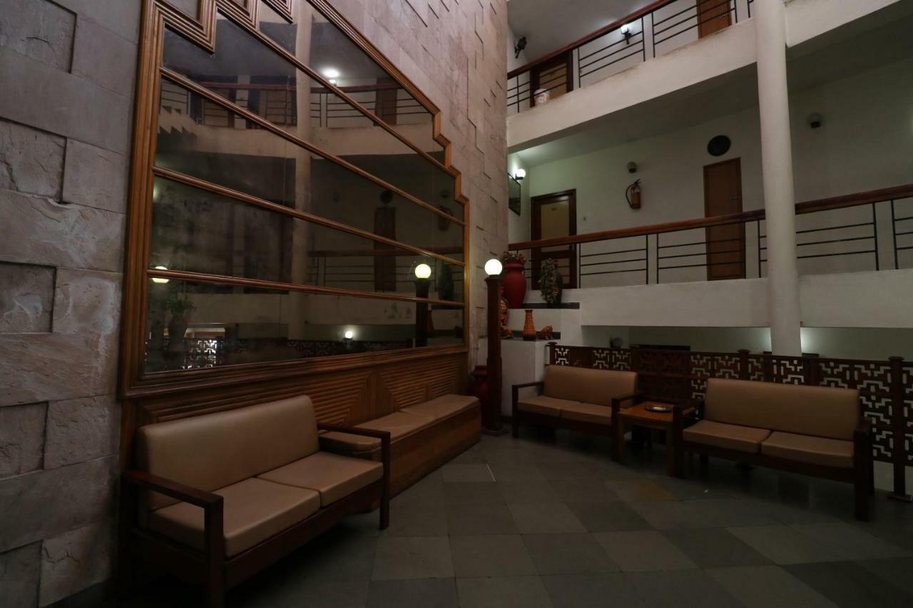 Oyo 38036 Hotel Basera Katra  Exteriör bild