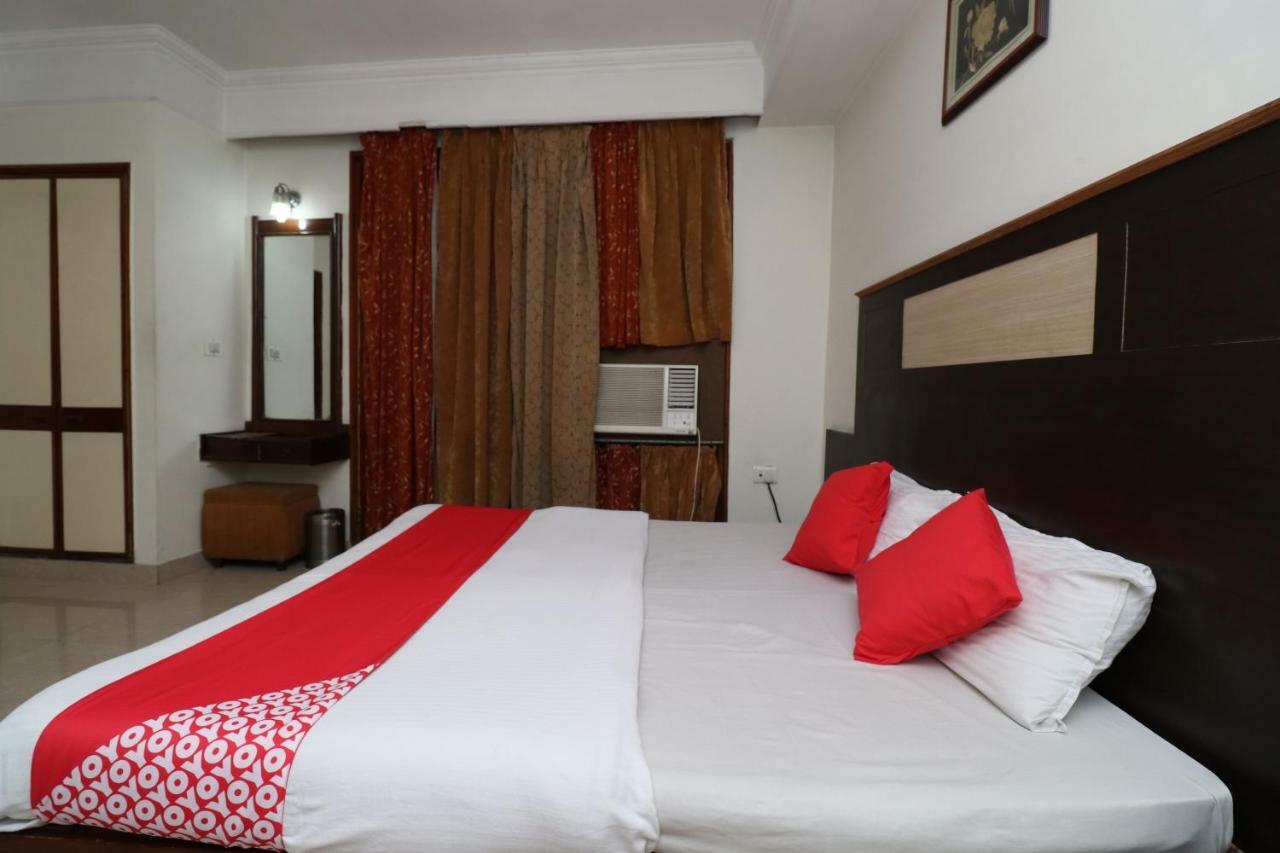 Oyo 38036 Hotel Basera Katra  Exteriör bild