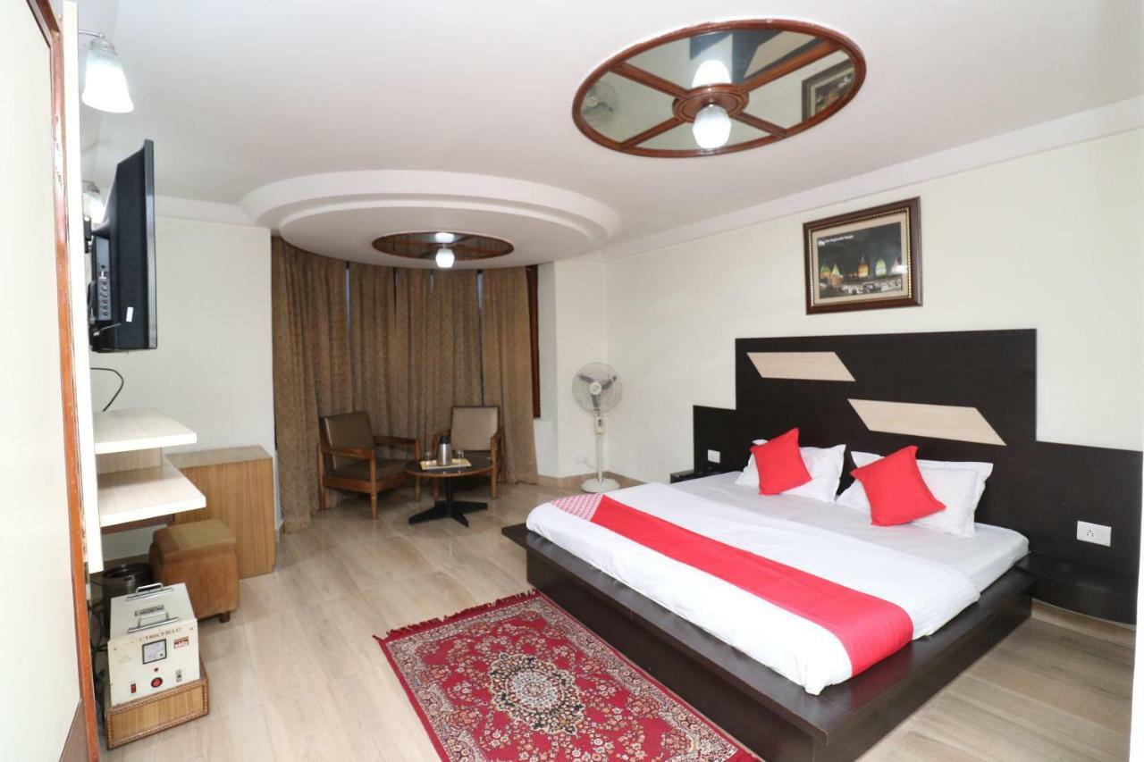 Oyo 38036 Hotel Basera Katra  Exteriör bild